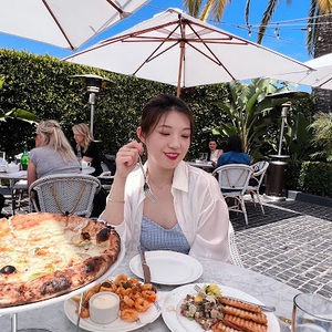 Meet your Posher, Manni